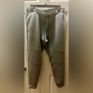American Eagle Men’s Joggers